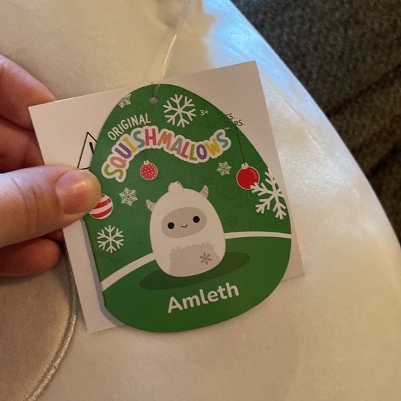 16” 2022 Christmas Amleth yeti squishmallow - Picture 3 of 5